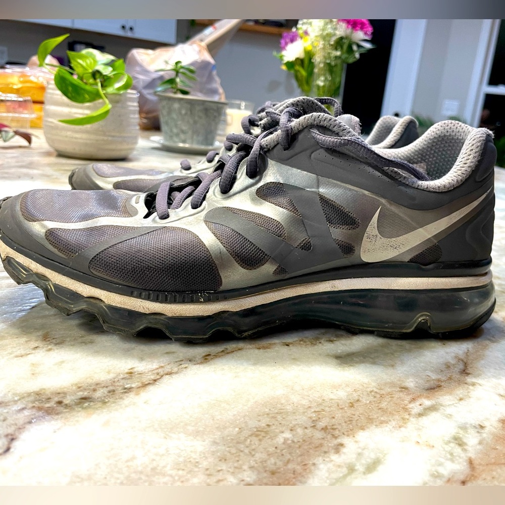 Nike Air Max Women’s Size 9.5
